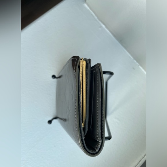 Green LV Vernis kiss lock small wallet - Picture 4 of 7